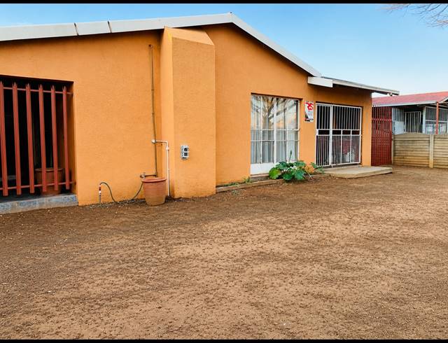 4 BEDROOM FREEHOLD FOR SALE IN VANDERBIJLPARK CE 2